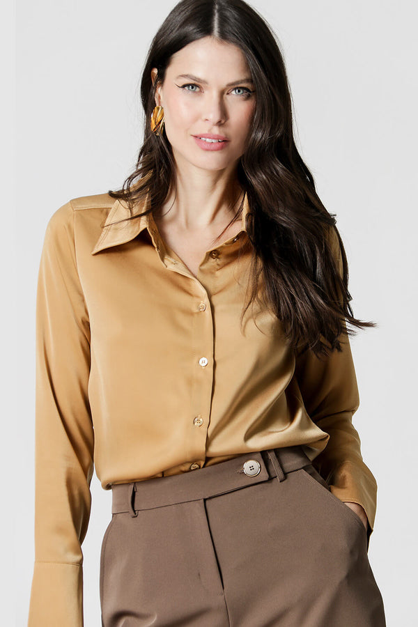 Bermuda Alfaiataria Com Botão Diferenciado