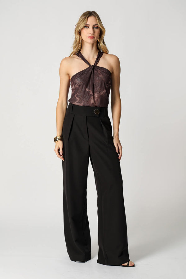 Blusa Com Busto Torcido