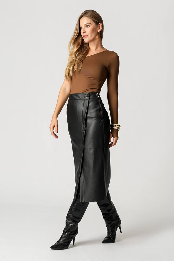 Blusa Ombro Único Manga Longa