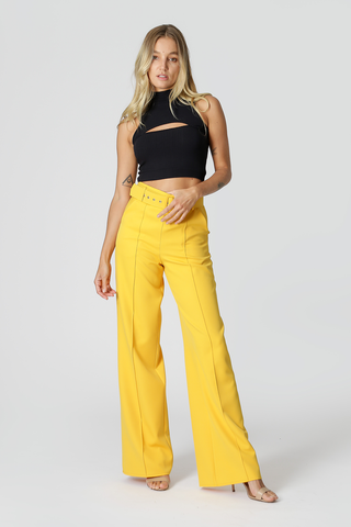 Blusa corta con cuello - NEGRO