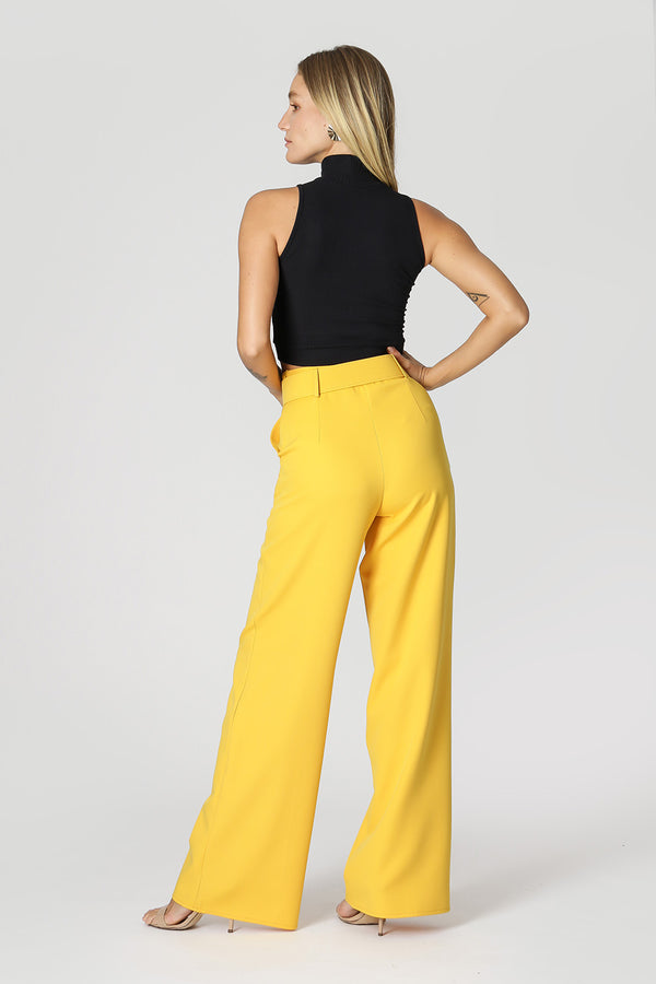 Blusa Cropped com Gola