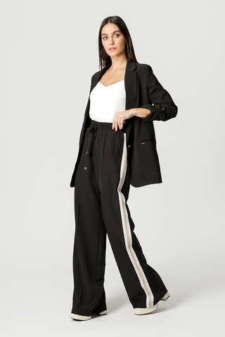Calça Aviamento Lateral - PRETO