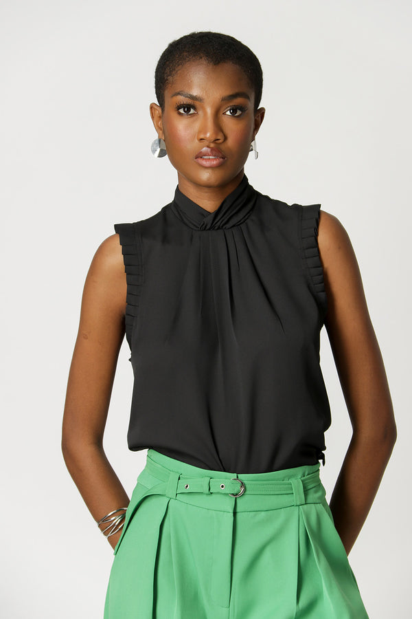 Blusa Com Pregas Na Cava