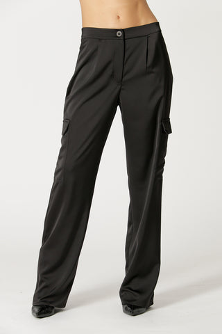 Calça Bolso Lapela - PRETO
