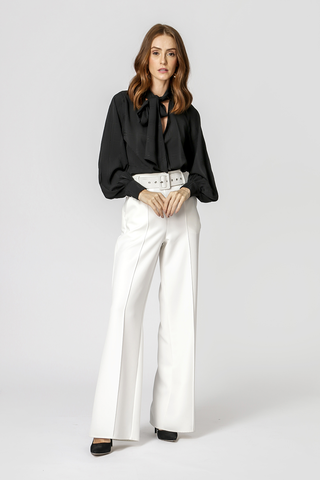 Blusa Decote com Laço - PRETO