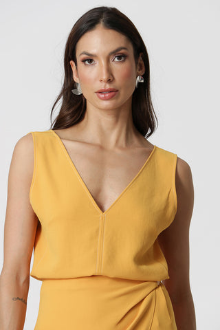 Blusa con costuras en contraste - MOSTAZA