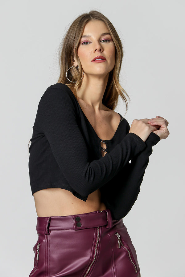 Blusa com Abertura Metal
