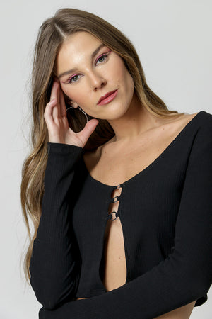Blusa com Abertura Metal
