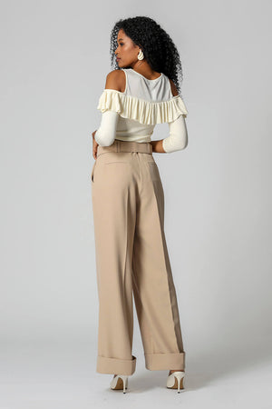 Blusa de Retilínea com Babado Ombro a Ombro