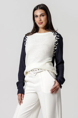 Blusa Tricot Bicolor com Detalhe Trançado - OFF WHITE-MAR