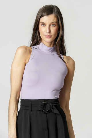 Blusa de malla de cuello alto Amni - LILAS CL