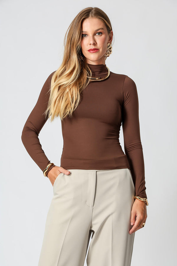 Blusa Básica Gola Alta