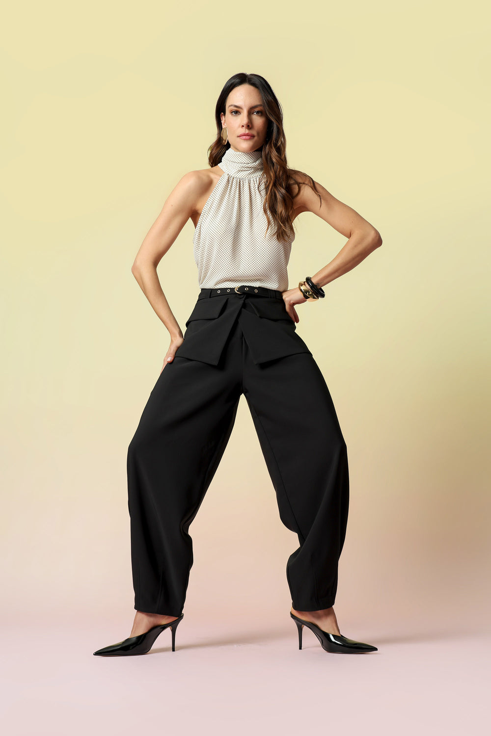 Calça Barrel Com Pregas e Bolsos - PRETO