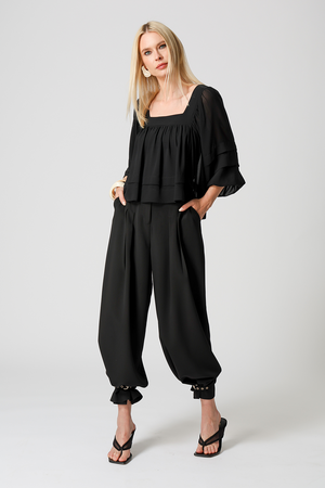 Bata de Manga Bufante Com Pregas - PRETO