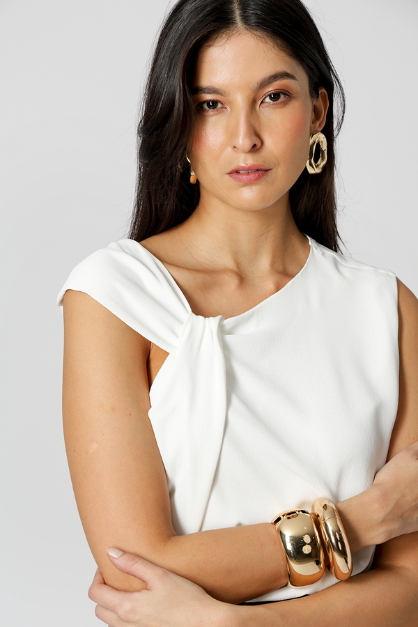 Blusa Decote Assimétrico Com Prega - OFF WHITE