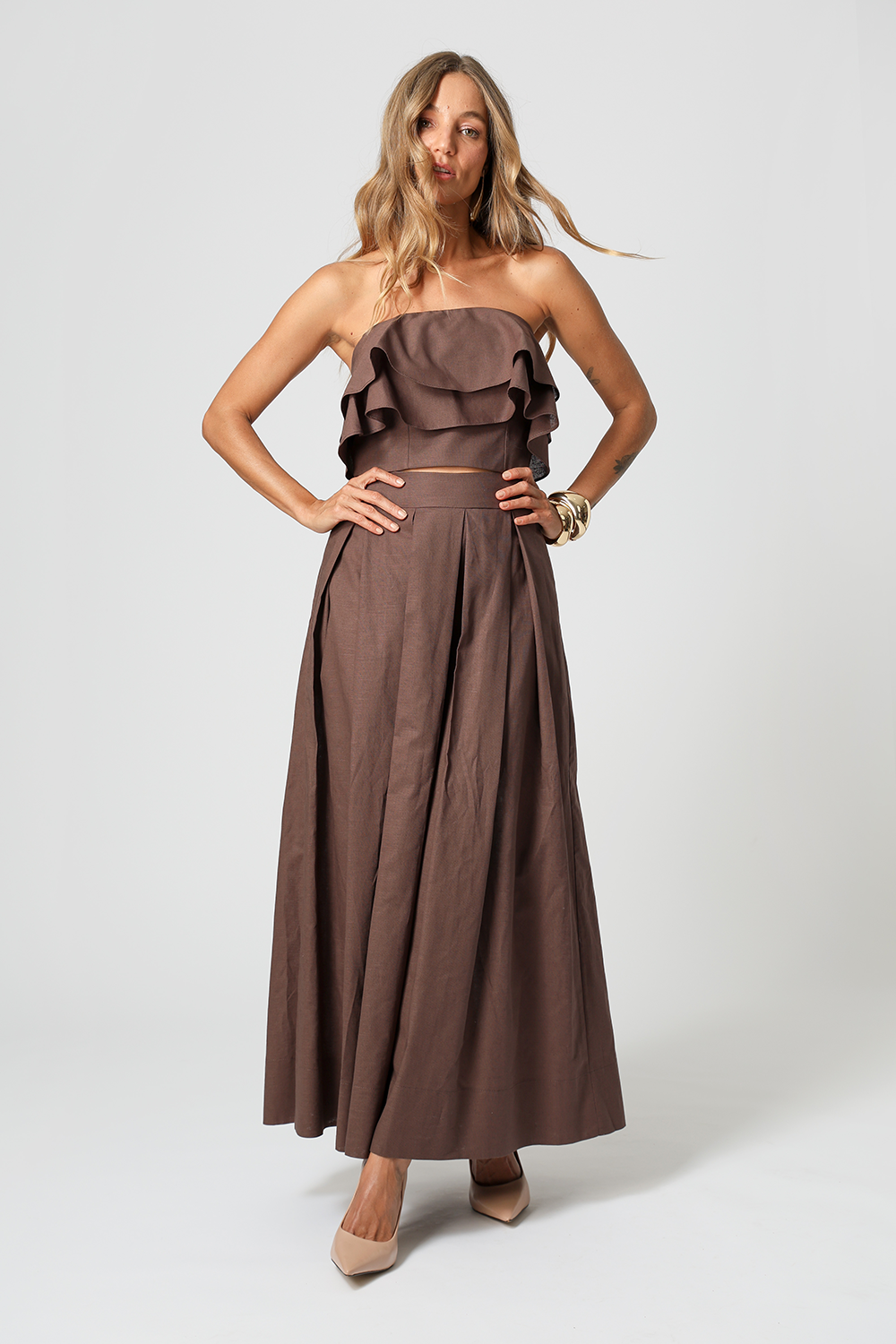 Saia de Pregas Com Volume - CAFE