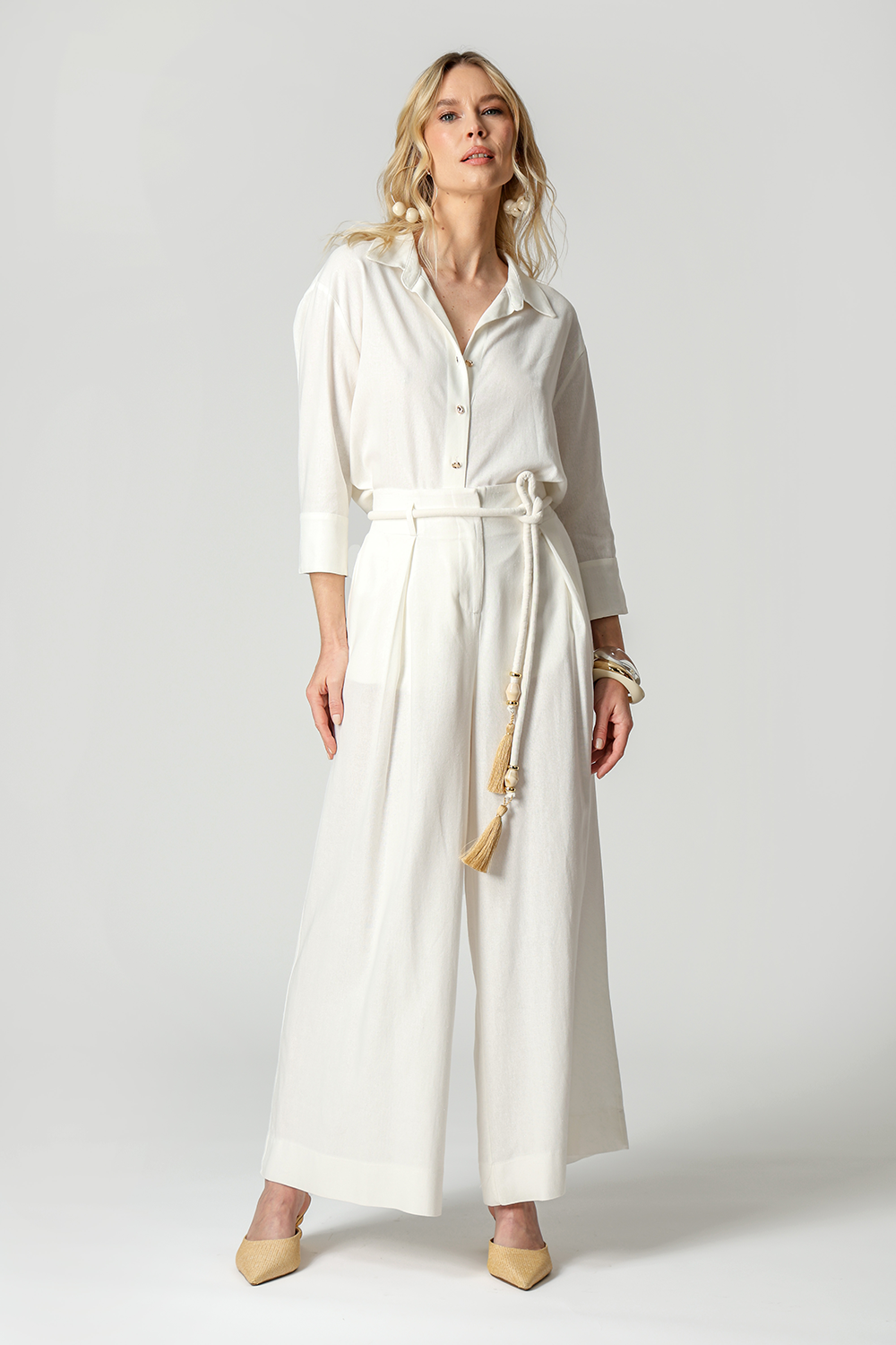 Calça Ampla Com Cinto De Cordão