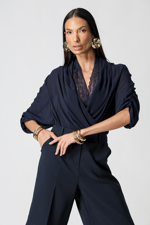 Blusa Cachequer Chiffon Plissado Com Renda