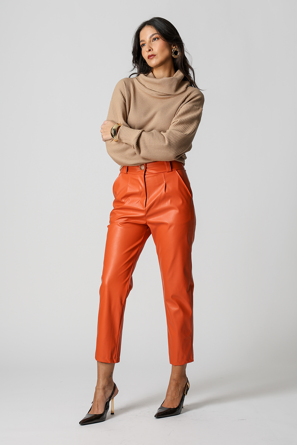 Calça Cenoura Em Couro Sintético