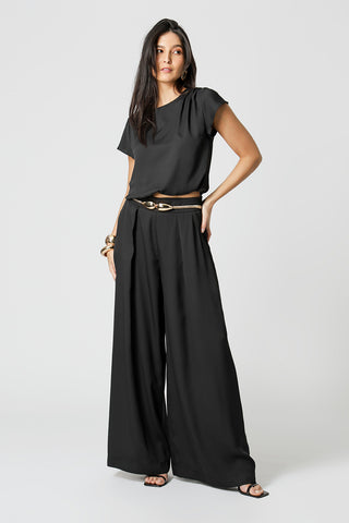 Calça Pantalona Com Prega Frontal - PRETO