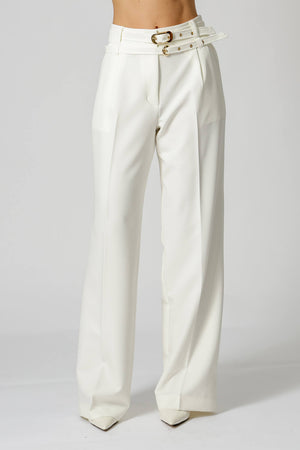 Calça Alfaiataria Com Pregas e Cintos - OFF WHITE