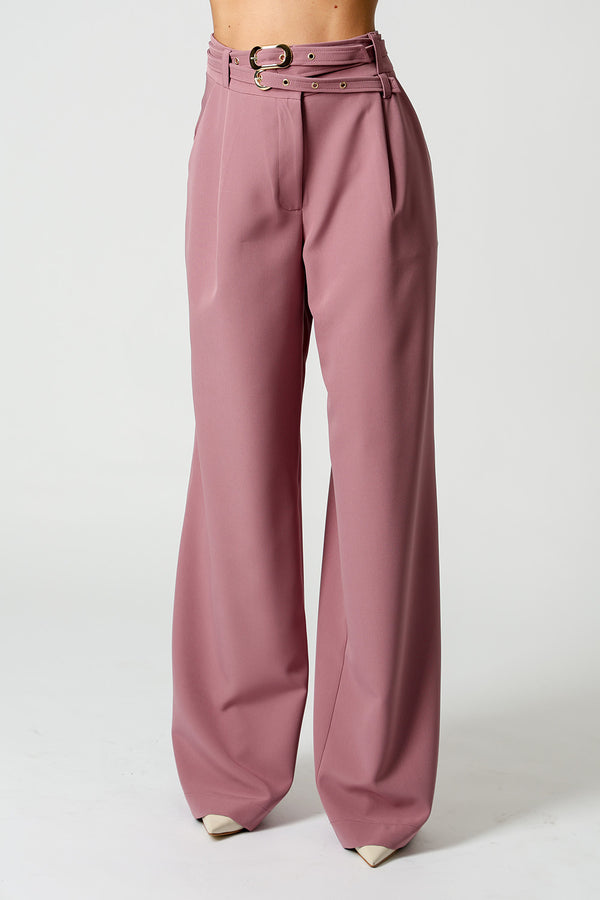 Calça Alfaiataria Com Pregas e Cintos