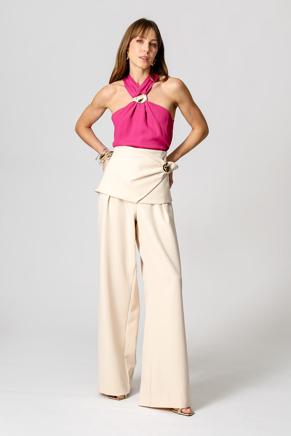 Blusa Com Fivela No Decote