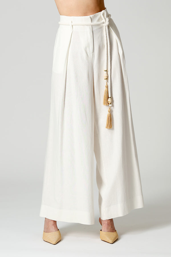 Calça Ampla Com Cinto De Cordão