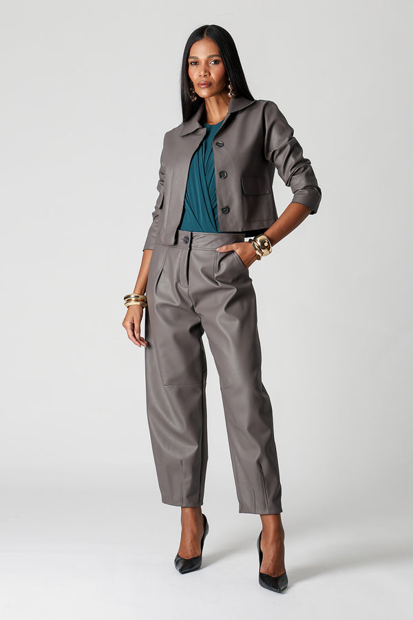 Jaqueta Minimal Em Couro Sintético