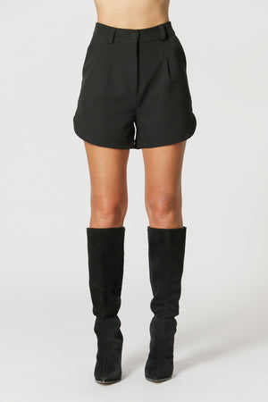 Shorts Alfaiataria Com Barra Arredondada