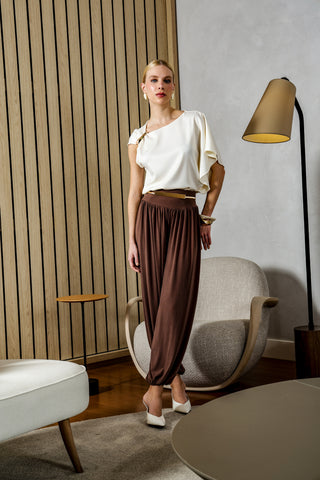 Blusa de Cetim Com Manga Assimétrica - CRU