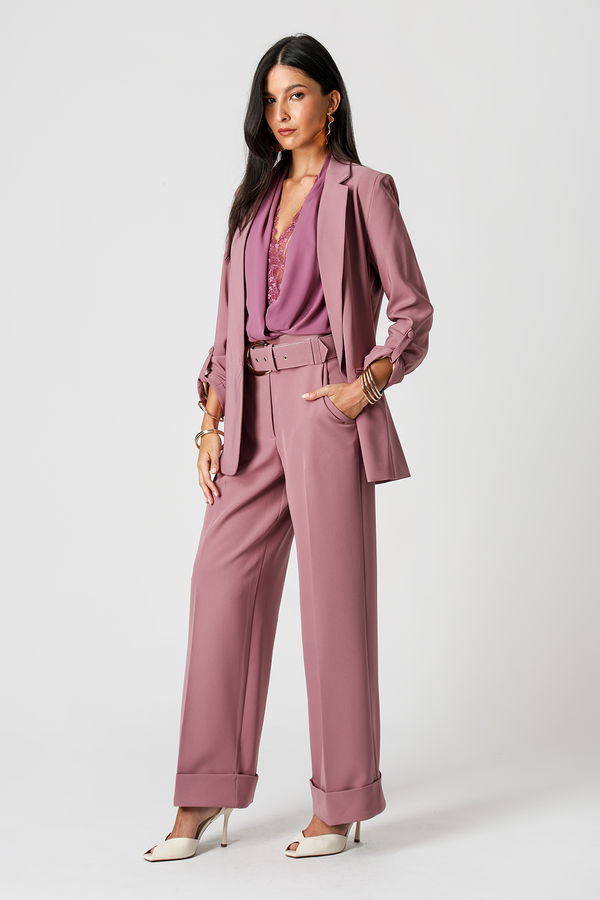 Calça Reta Alfaiataria Com Cinto Dourado