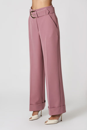 Calça Reta Alfaiataria Com Cinto Dourado