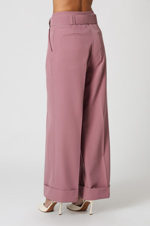 Calça Reta Alfaiataria Com Cinto Dourado