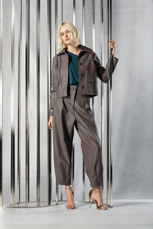 Calça Barrel Em Couro Sintético Com Pences