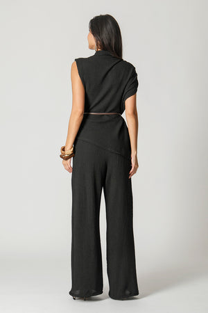 Blusa Assimétrica Com Cinto TRIMIX