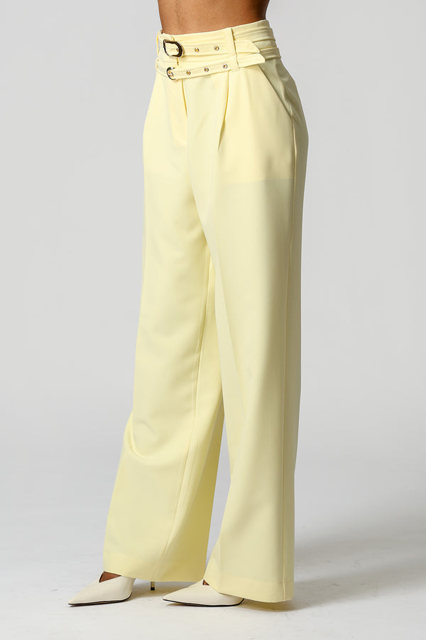 Calça Alfaiataria Com Pregas e Cintos - AMARELO CL