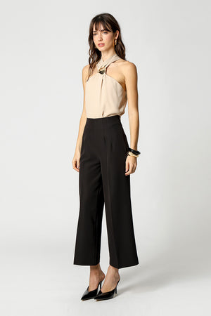 Blusa Com Fivela No Decote