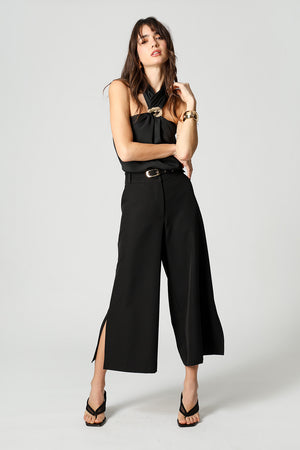 Blusa Com Fivela No Decote