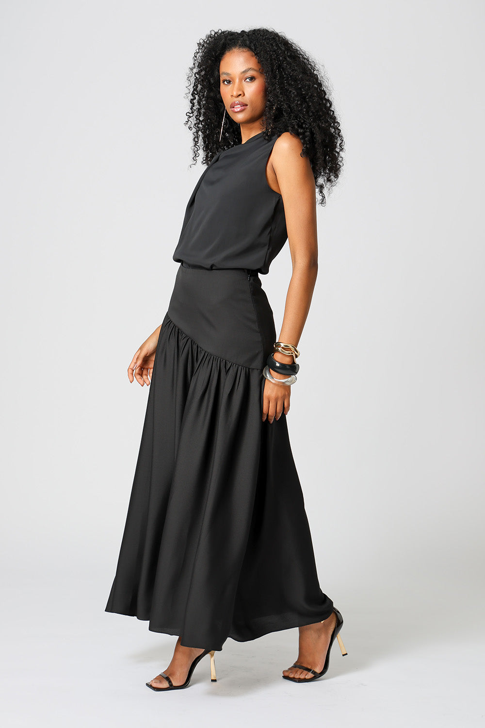 Blusa Decote Assimétrico Com Prega - PRETO