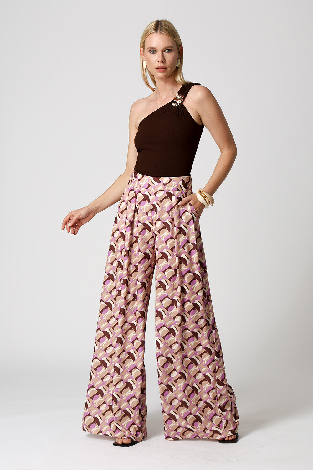 Blusa Ombro Único Com Fivela - CAFE