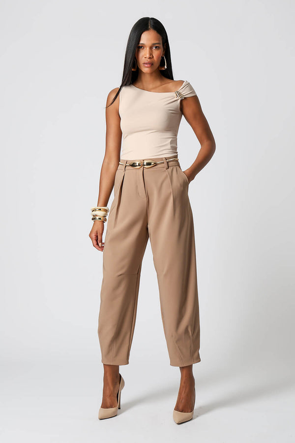 Blusa Decote Assimétrico Com Fivela - AREIA