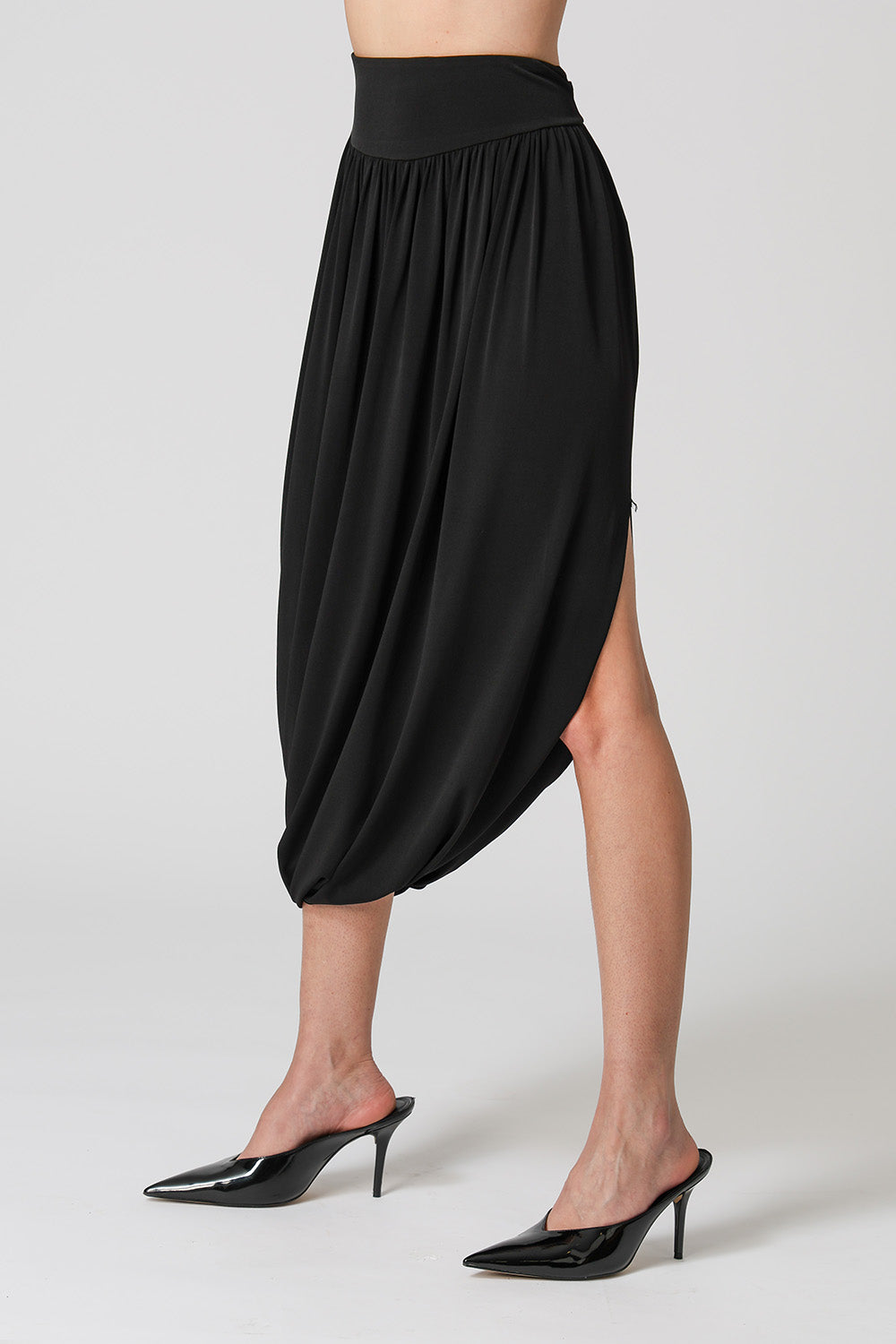 Saia Franzida Com Fenda Lateral - PRETO