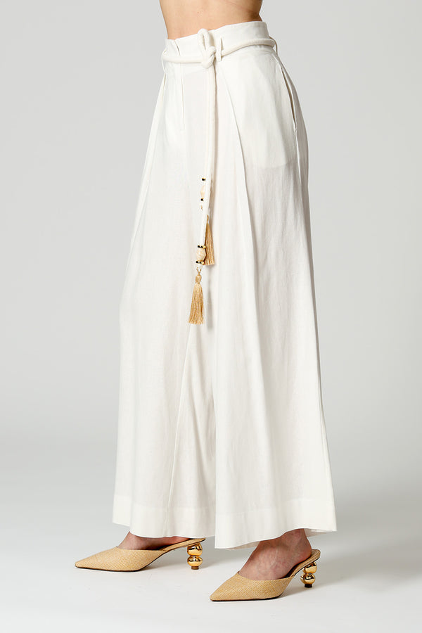 Calça Ampla Com Cinto De Cordão