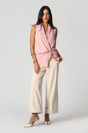 Blusa Peplum Transpassada com Top em Renda