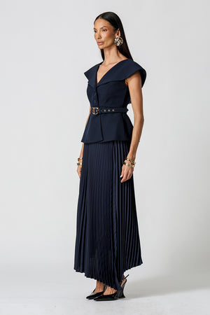 Blusa Peplum Alfaiataria com Gola Maxi