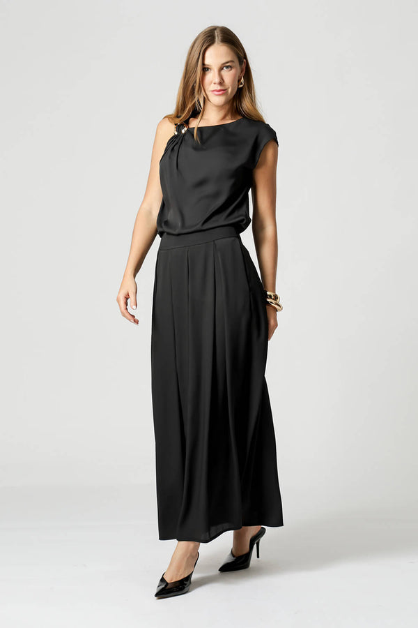 Blusa Com Metal Dourado - PRETO