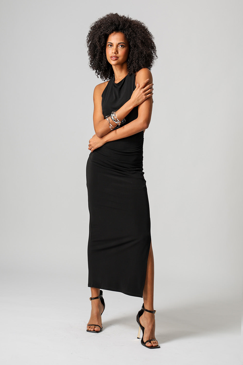 Vestido Longo Costas Abertas Com Fenda - PRETO