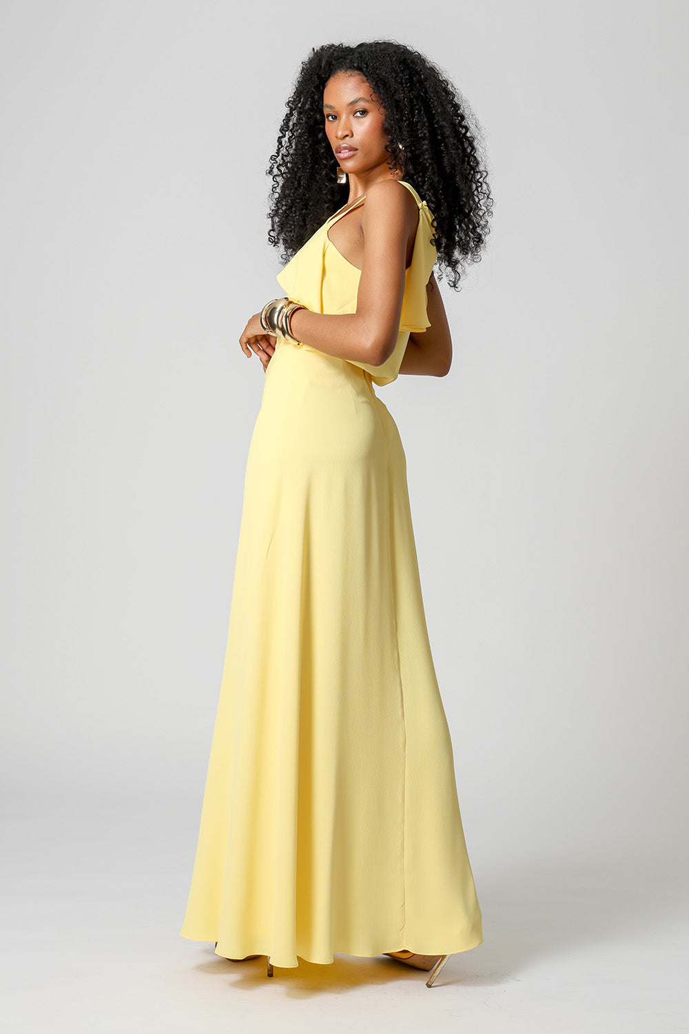 AMARELO