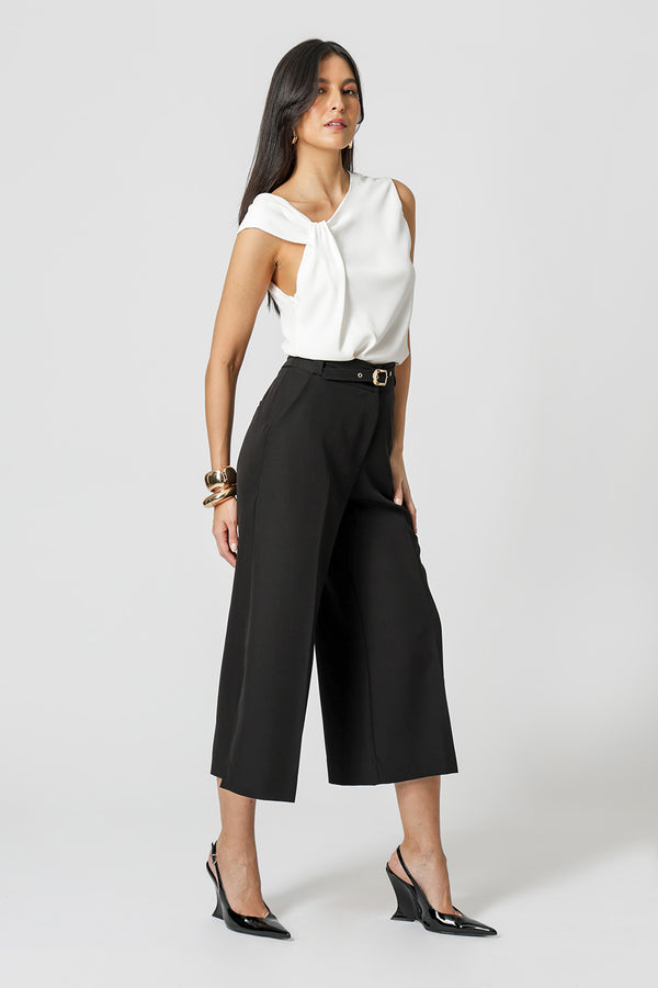 Blusa Decote Assimétrico Com Prega - OFF WHITE